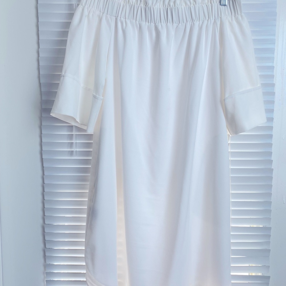 White mini dress OfforON the shoulder,short-loose fit dress with alittle flare❤️